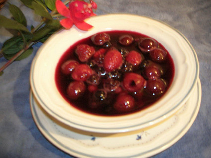 Recette de soupe fraîche de fruits rouges
