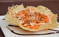 Recette de salade de carottes et chou blanc en corolle de parmesan