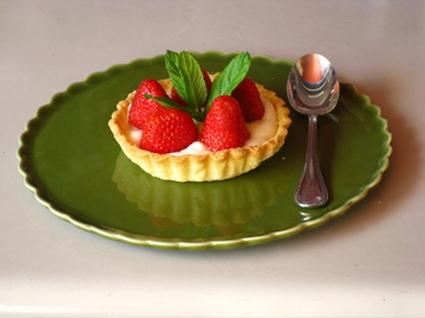 Recette de tartelettes aux fraises à la crème et confiture