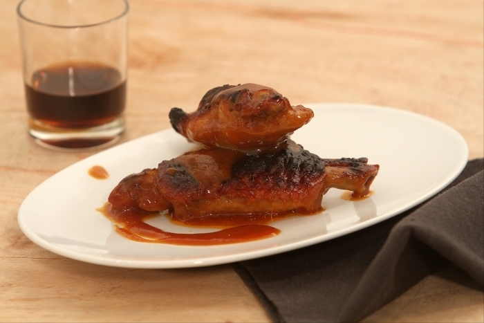 Recette de wings de poulet marinés à la sauce barbecue maison ...