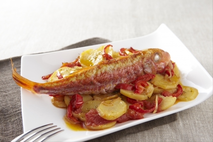 Recette de rouget grillé et pommes de terre à la provençale facile ...