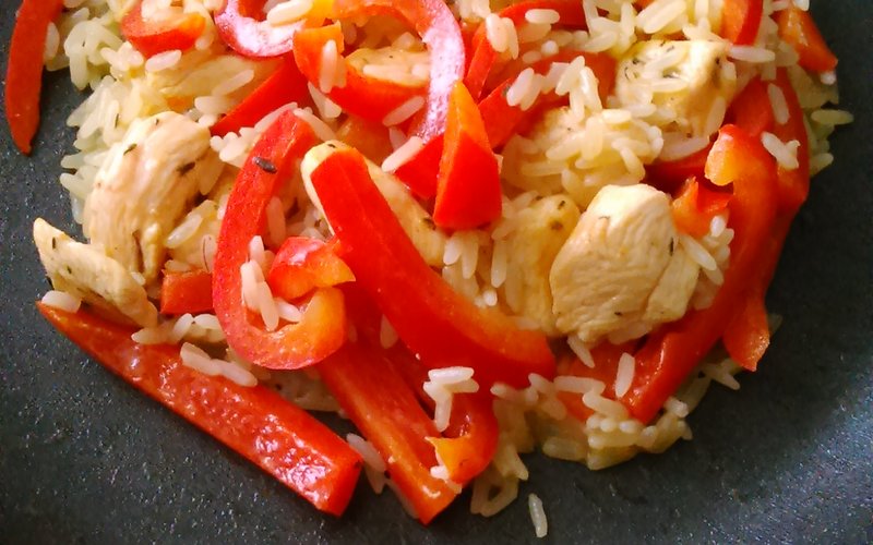 Recette riz pilaf au poulet et au poivron économique et simple ...