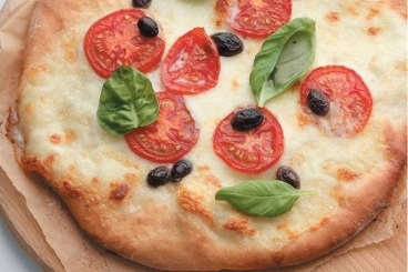 Recette de pizza tomate-mozzarella rapide