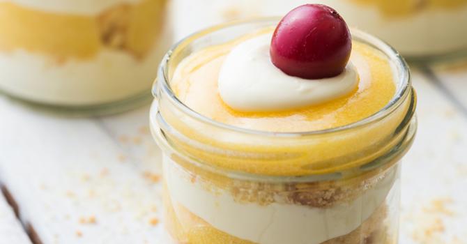 Trifles de yaourt aux granola® lait et coco à l'ananas curd light