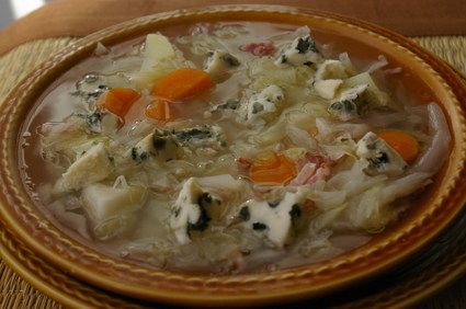 Recette de soupe au chou et au roquefort