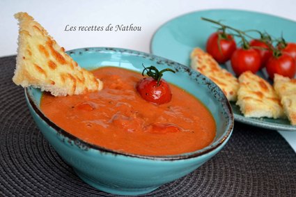 Recette de soupe de tomates cerise confites au mascarpone